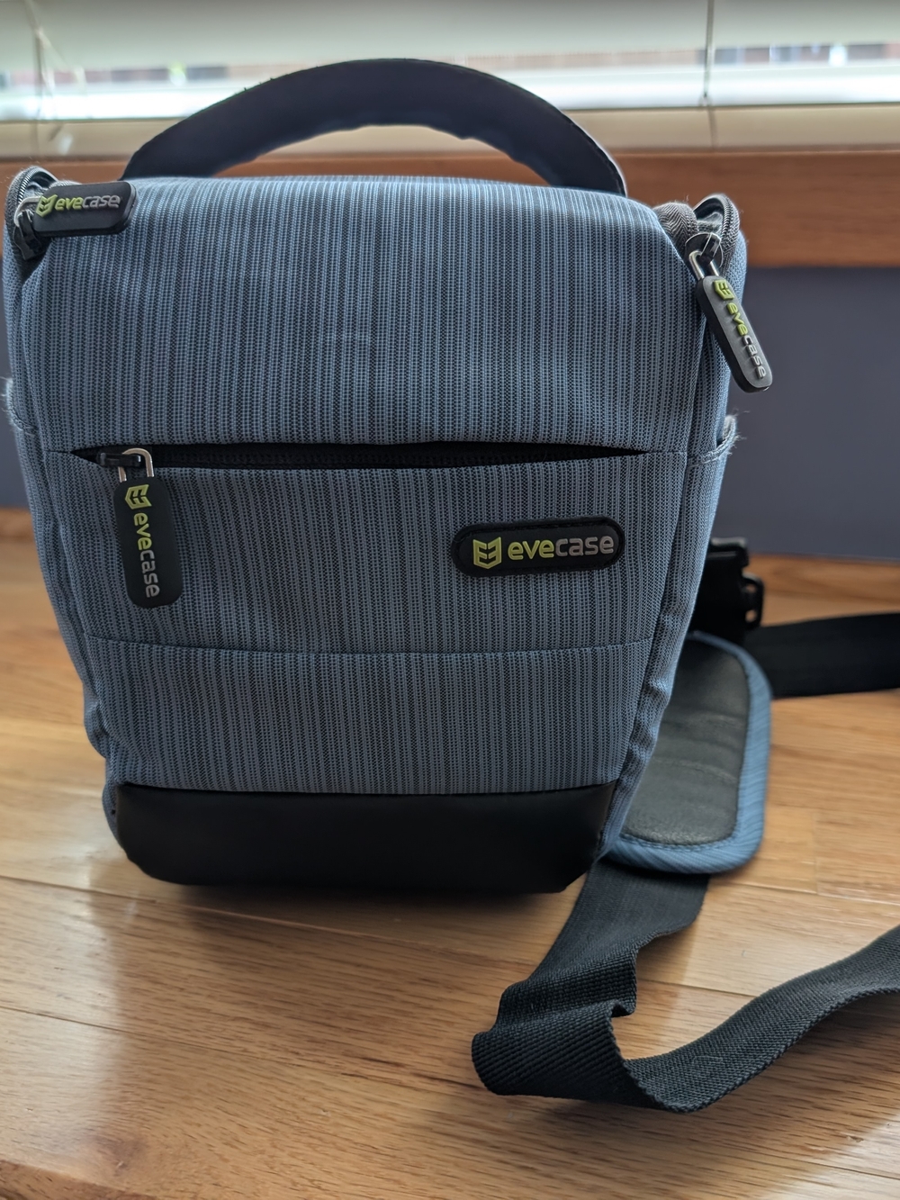 EveCase Camera Bag in Light Blue